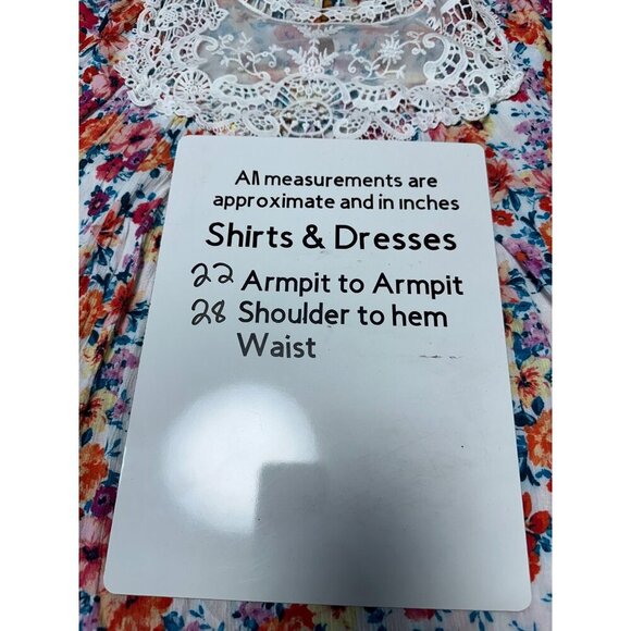 Torrid Short Sleeve Keyhole Neck Crinkle Gauze Crochet Detail Top Size L - Picture 8 of 8